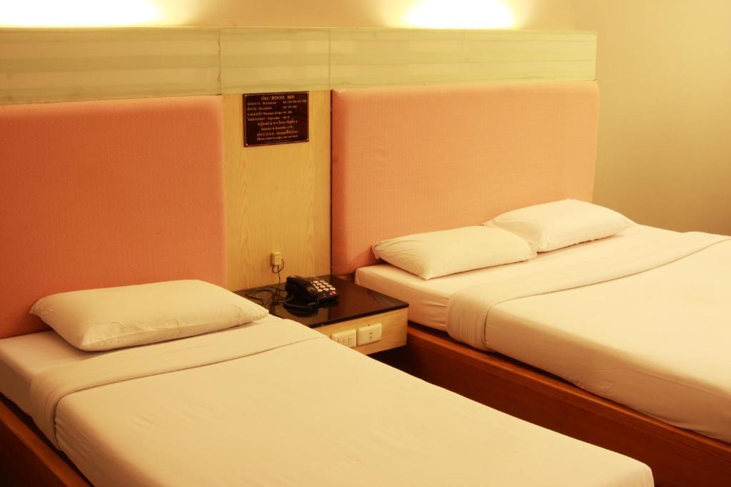 Pradipat Hotel Bangkok Zimmer foto