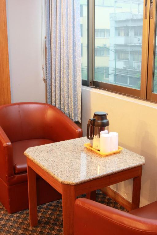 Pradipat Hotel Bangkok Zimmer foto
